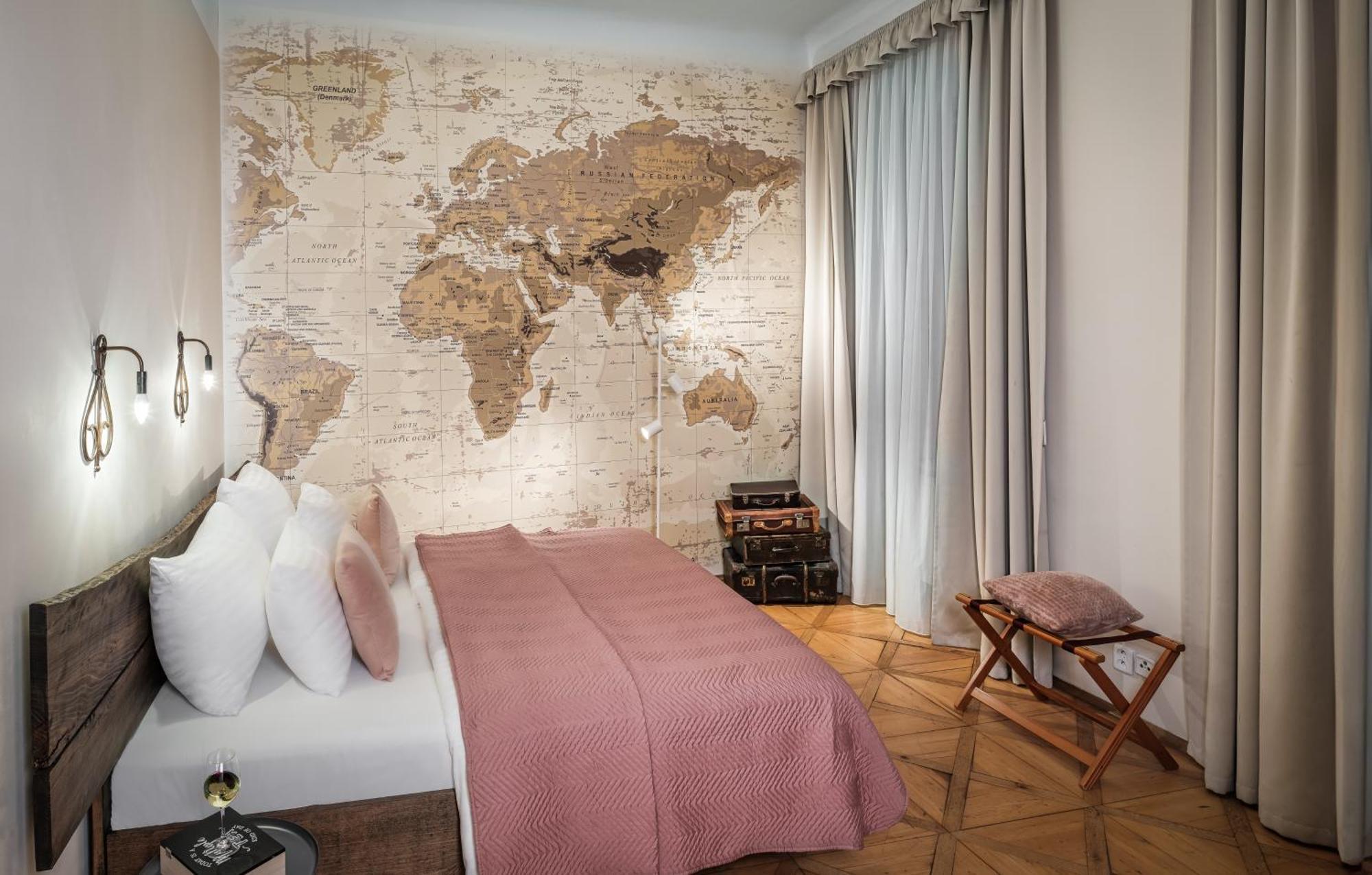 6 Continents By Adrez Apartmán