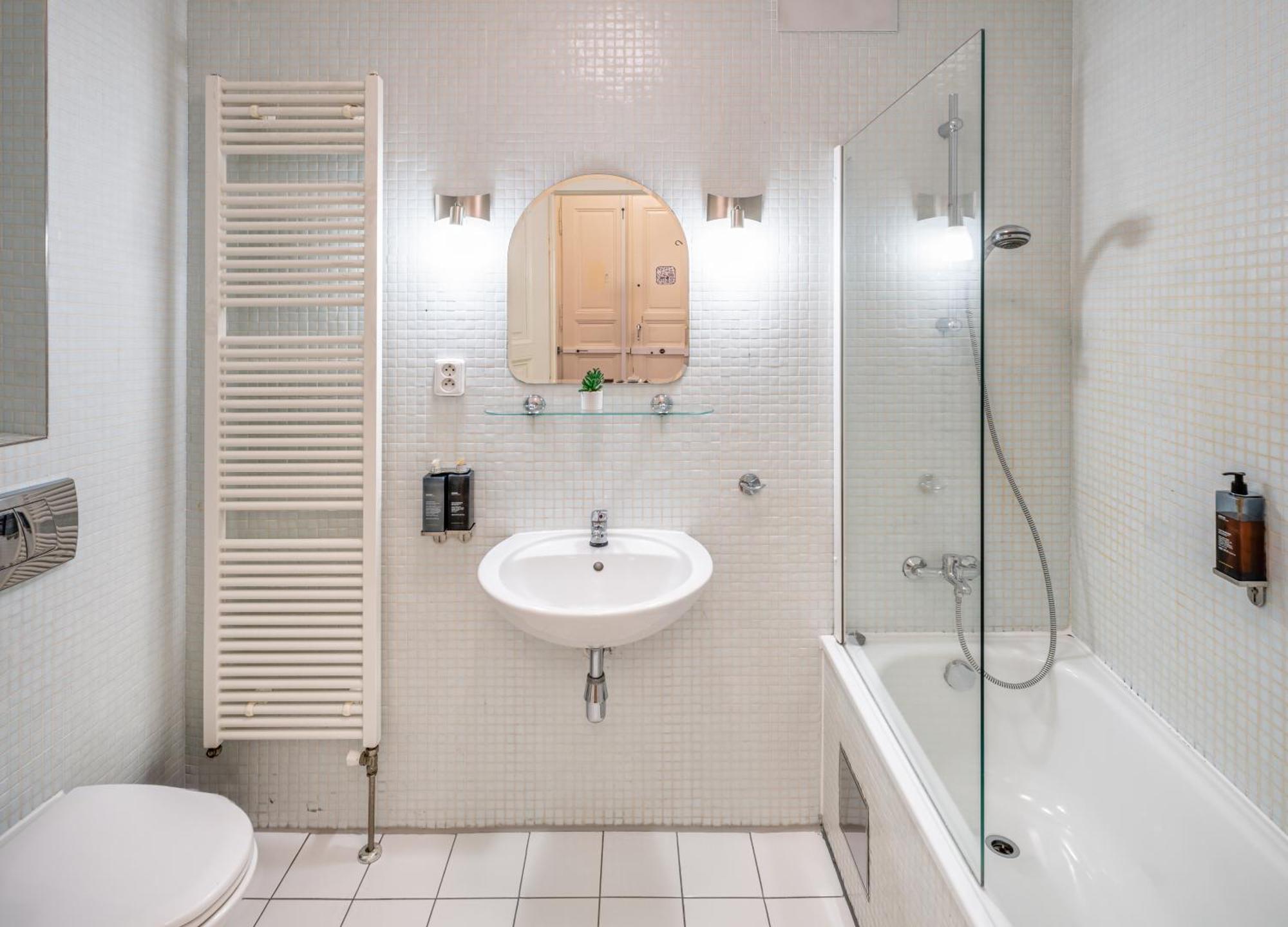 6 Continents By Adrez Apartmán Prague
